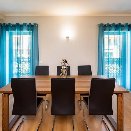Jacaranda Apt.3 Bed 3 Bath.rooftop Pool. A/c, Heating. Lic.# 89195/al Apartment *